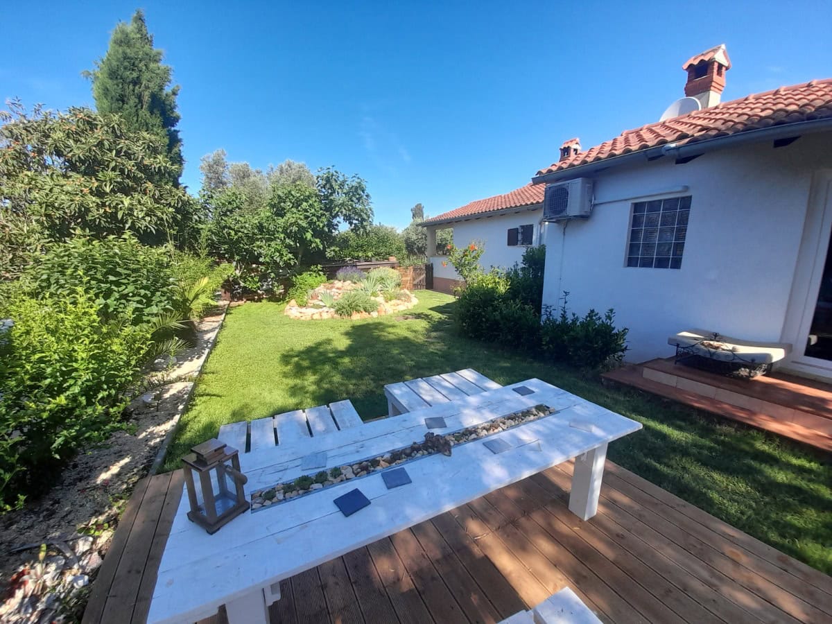 Haus Rovinj beide Häuser mit Garten