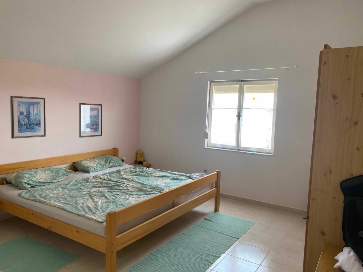 KroatienHaus_OG_SchlafzimmerGarten