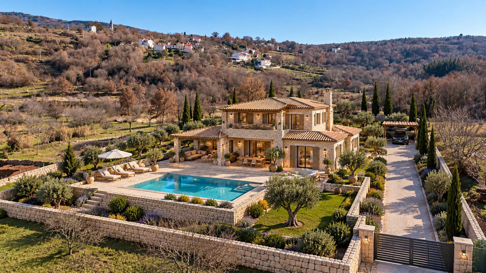 Mediterrane Villa mit Pool und Weitblick